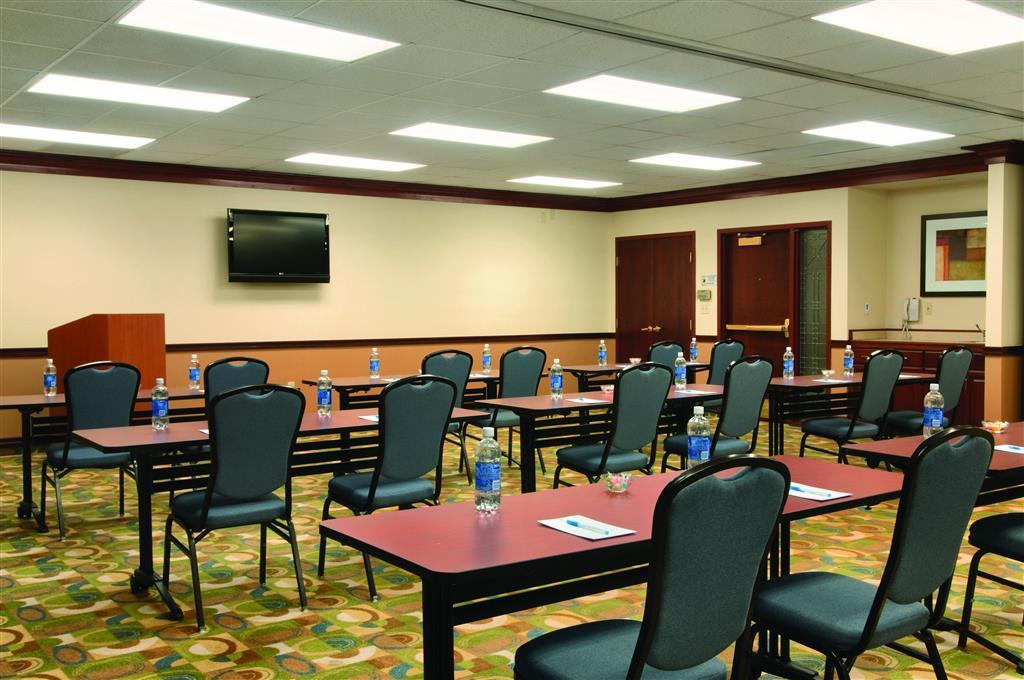 Hyatt House Parsippany Whippany Hotel Бизнес снимка